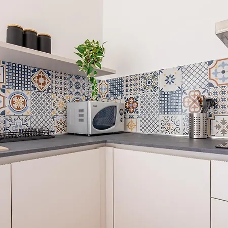 Prione 272 5 Terre Hub * لا سبيتسْيا